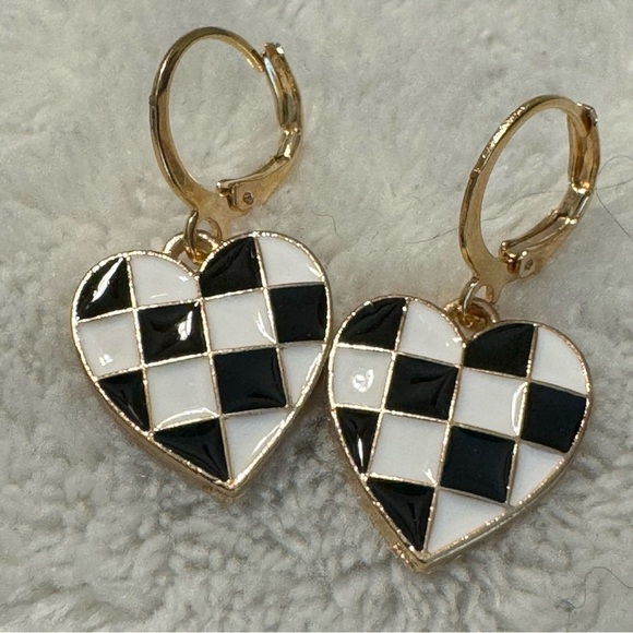 Beautiful Earrings - Picture 2 of 4